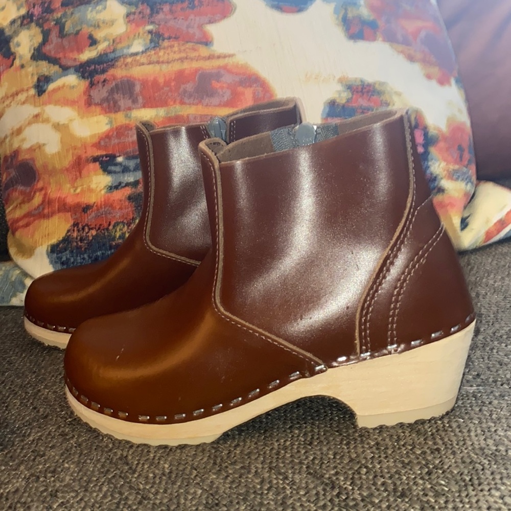 Girls Hanna Anderson Clog Bootie New size 1.5 euro size 33